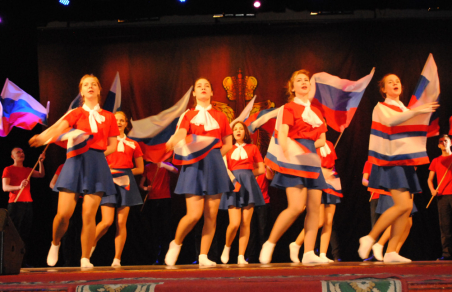 Власти Якутии заставят школьников ежедневно петь гимн страны
